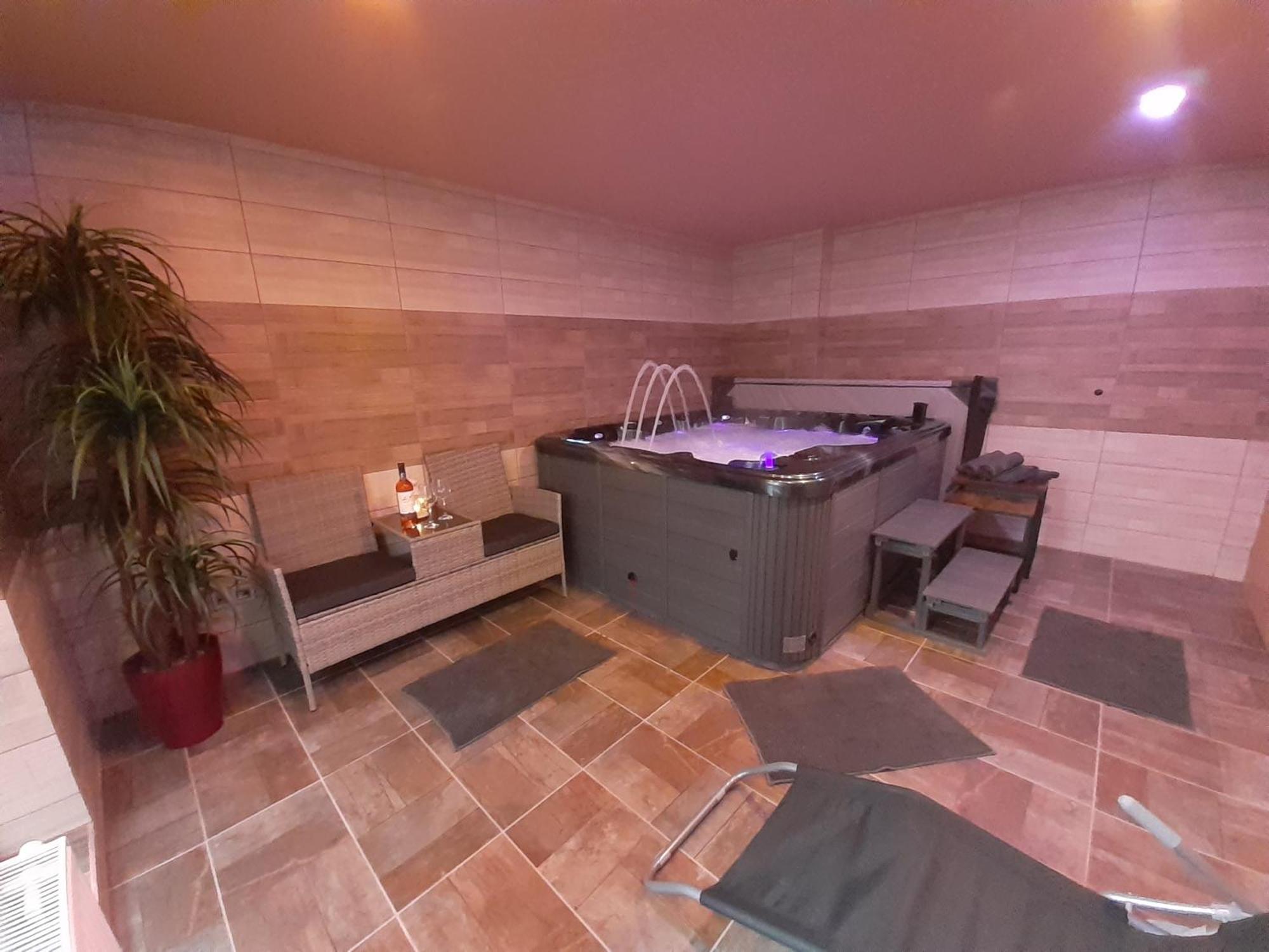 Apartmán s privátní VÍŘIVKOU Bzenec Exteriér fotografie